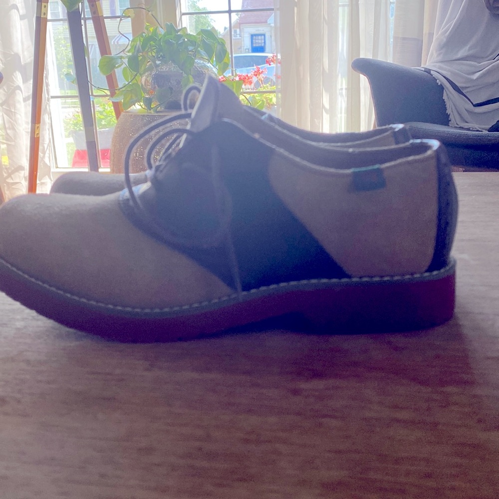 Beautiful authentic saddle shoe in impeccable condition!